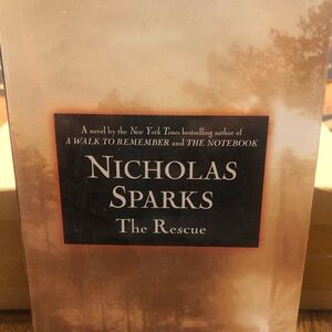📚 2 for $10 📚 
Nicholas Sparks 'The Rescue' Book